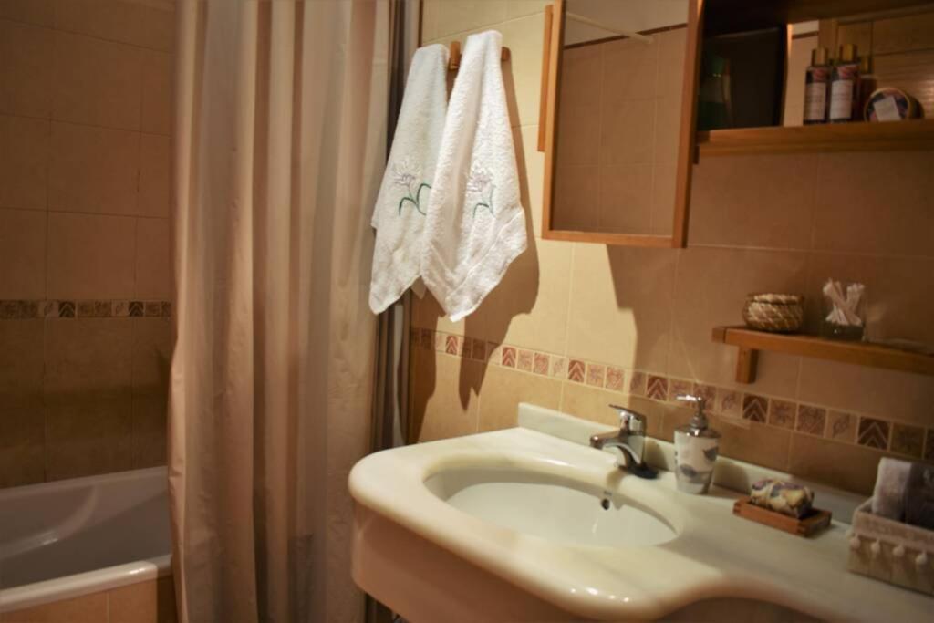 Precioso Atico En Pleno Centro De O Grove Apartment Ngoại thất bức ảnh